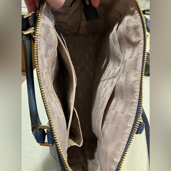 Michael Kors Handbag - Picture 3 of 12